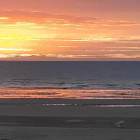 In Ostend With Stunning Sea View, Cleaning Included Apartamento